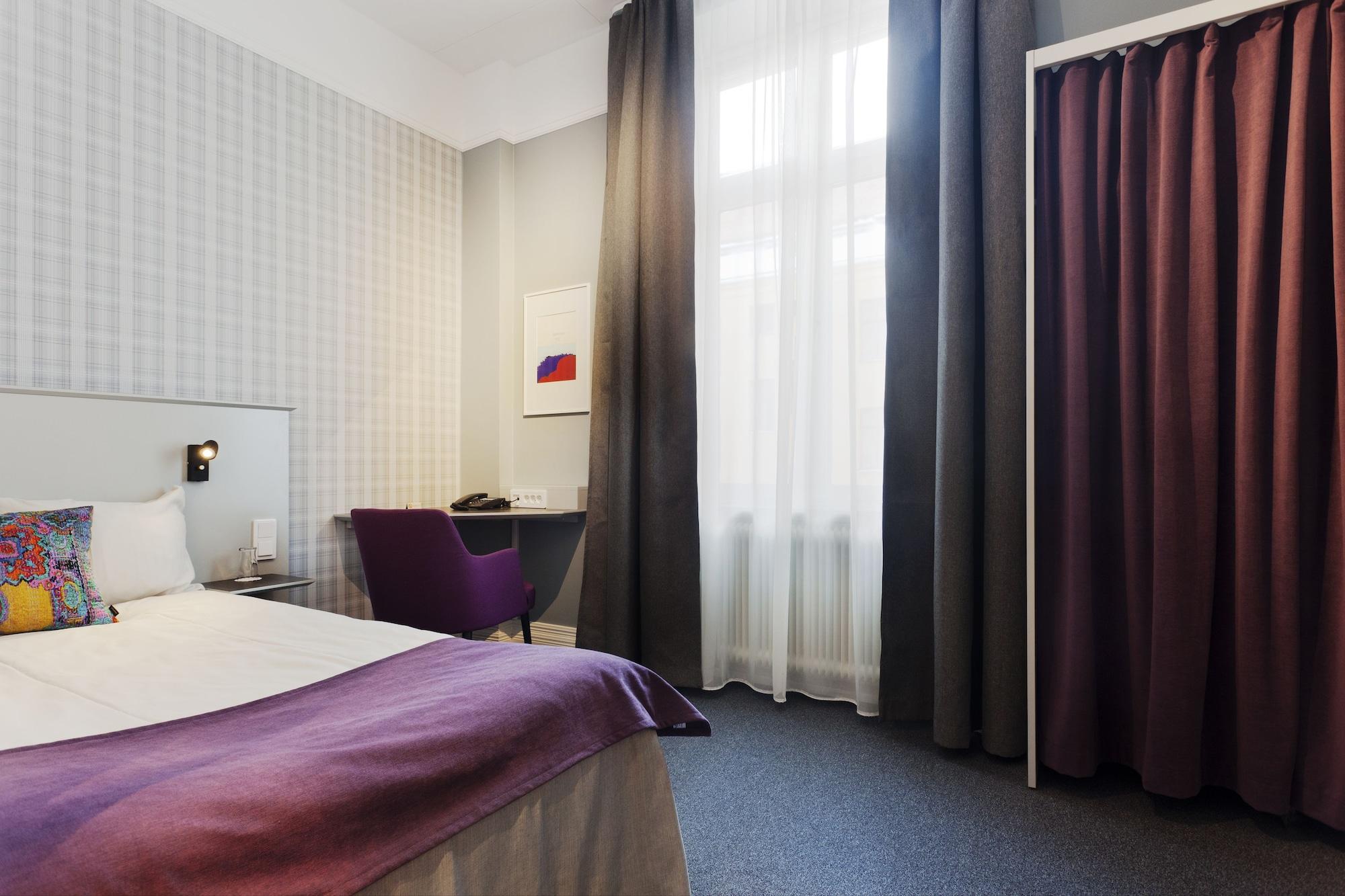 Hotel Oerebro Exteriér fotografie